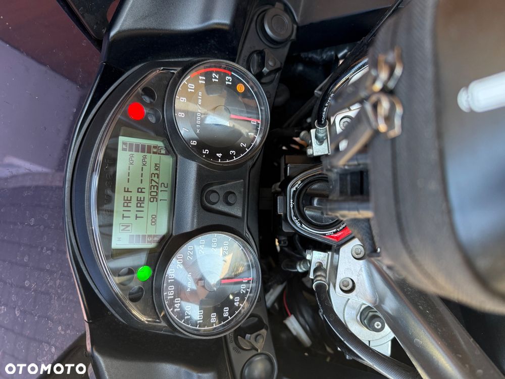 Kawasaki GTR - 10