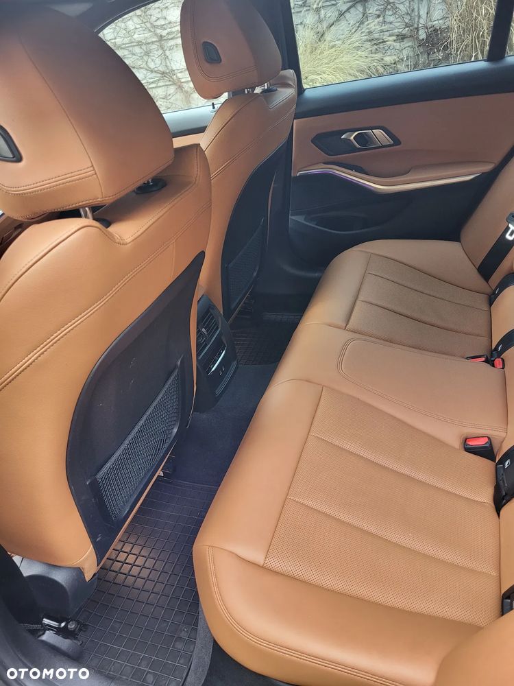 BMW Seria 3 330i xDrive M Sport sport - 10