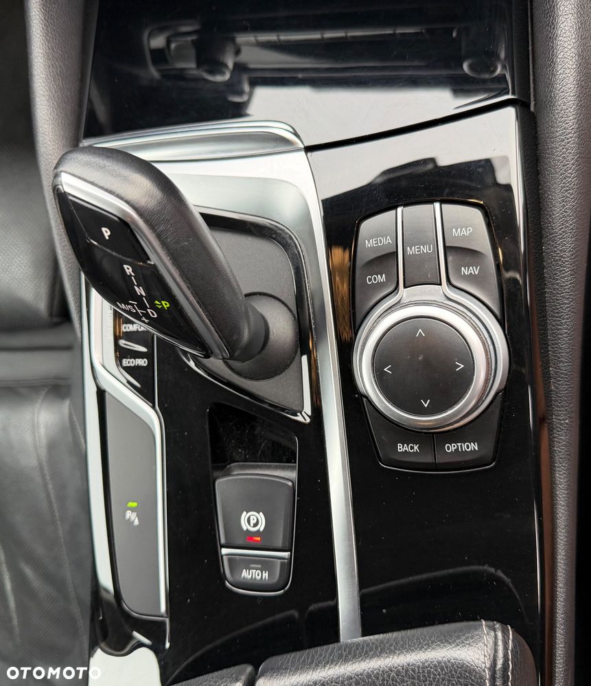 BMW Seria 5 520d M Sport Edition - 11