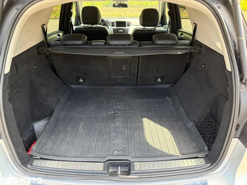 Mercedes-Benz ML 350 BlueTEC 4-Matic - 24