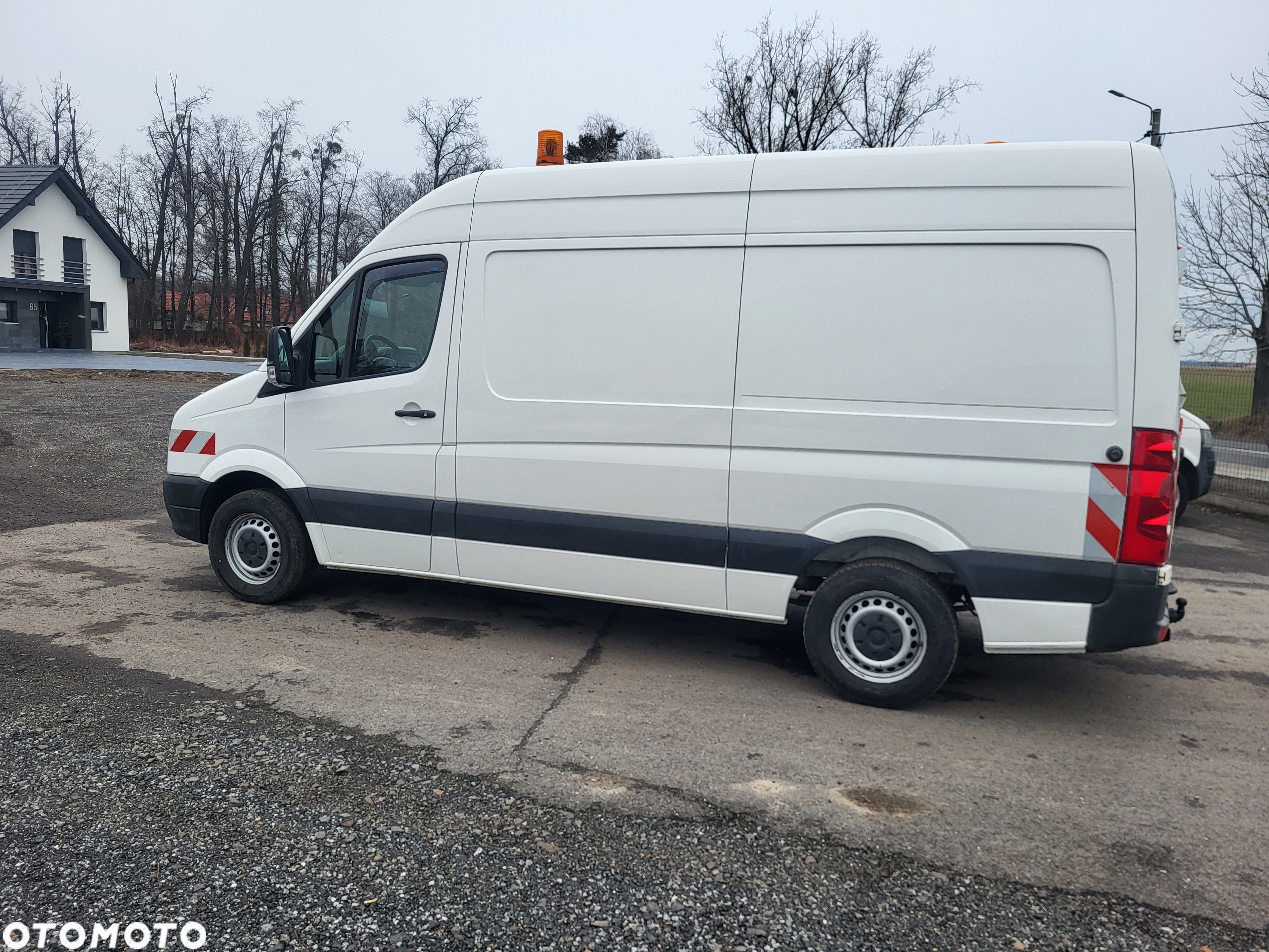 Volkswagen Crafter blaszak z zabudową warsztatową - 6