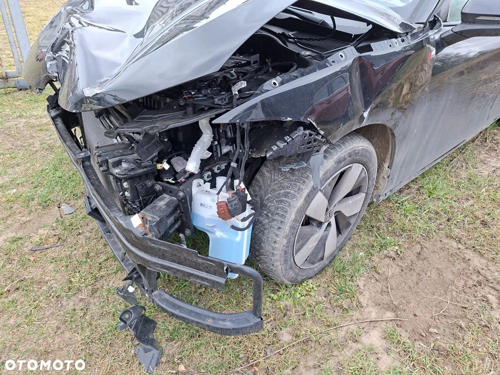 Volkswagen Passat - 2