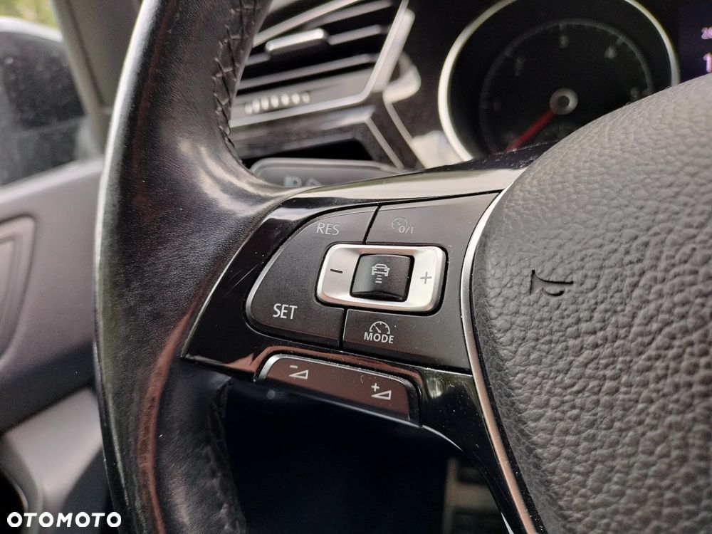 Volkswagen Touran 1.6 TDI SCR (BlueMotion Technology) SOUND - 7