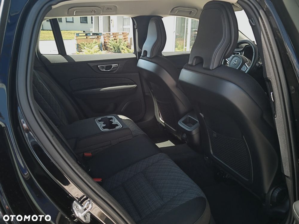 Volvo V60 B3 B Momentum Pro - 19