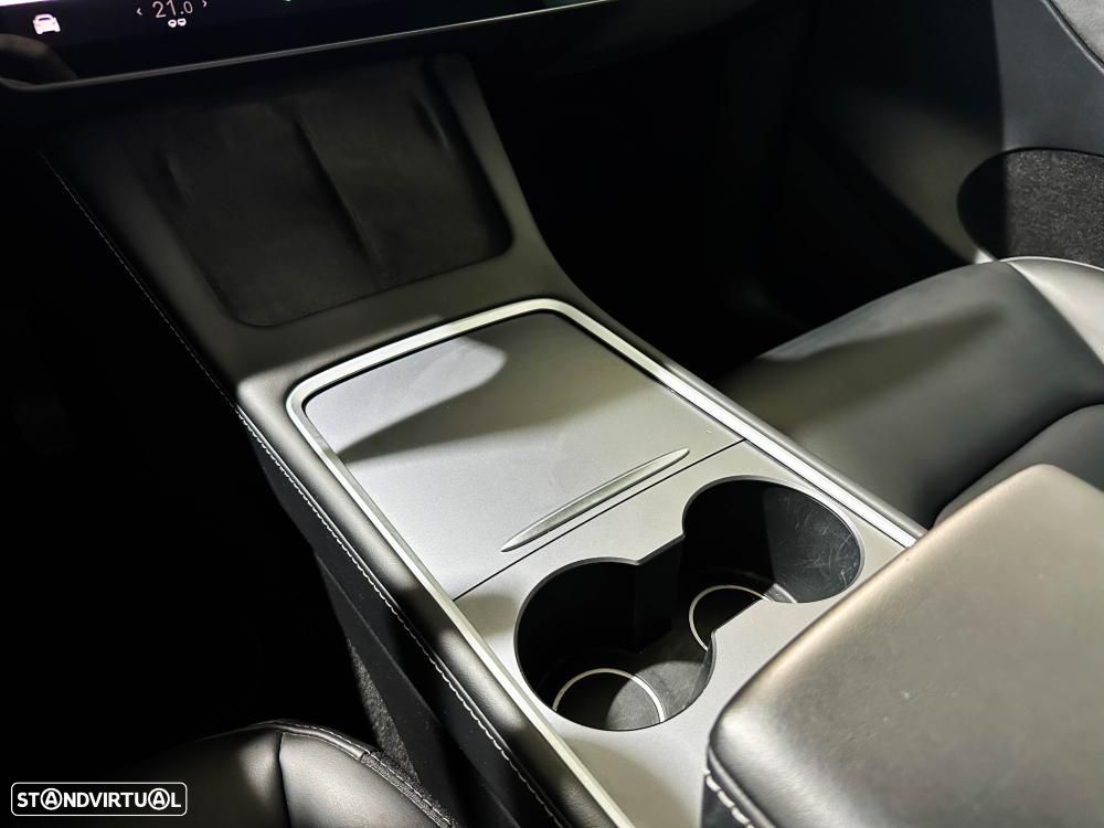 Tesla Model Y Long Range Dual Motor AWD - 49
