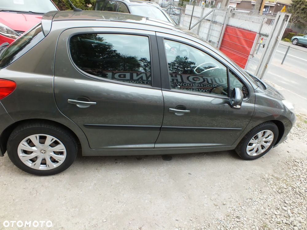 Peugeot 207 - 21