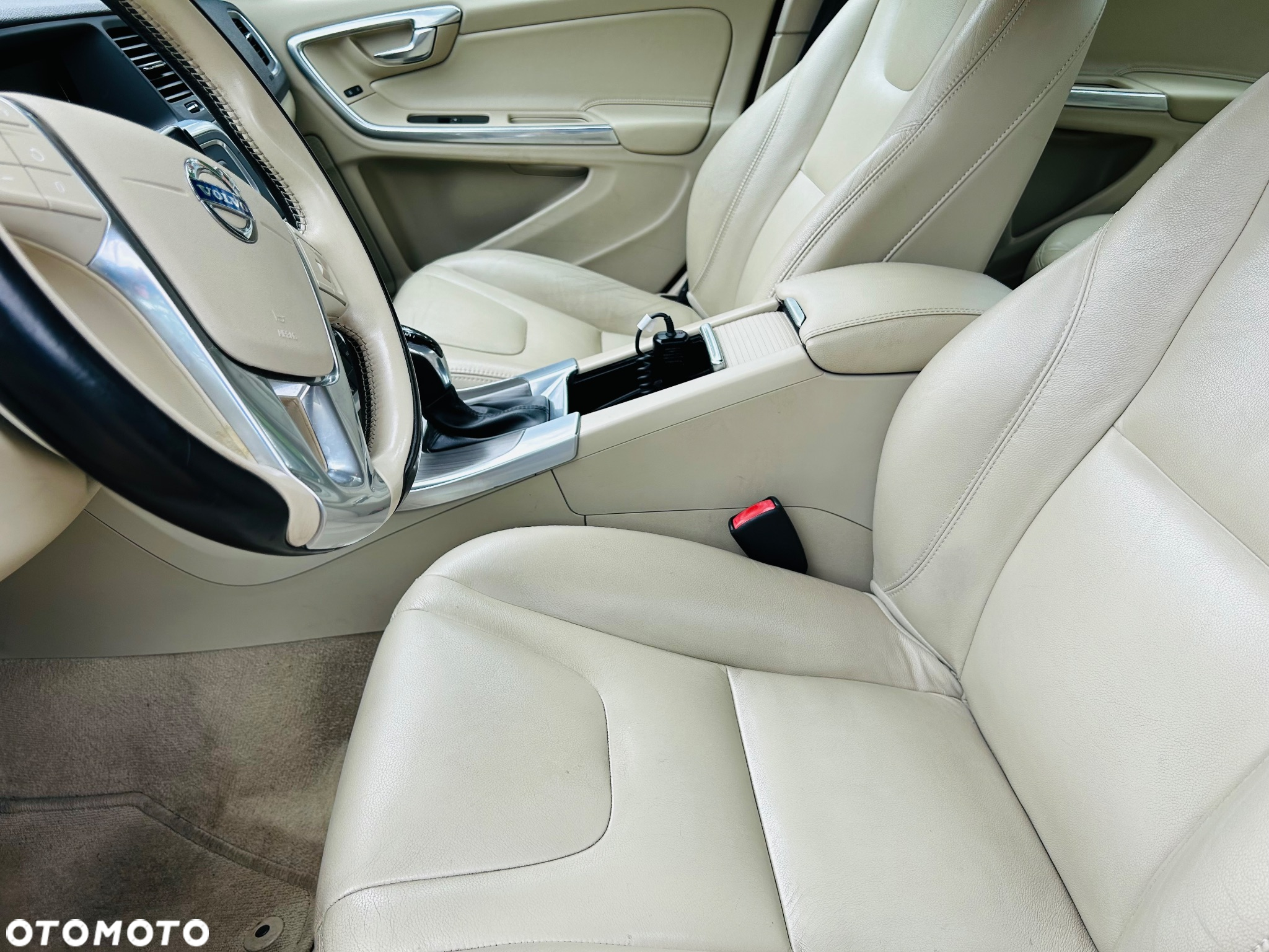 Volvo S60 D4 Drive-E Dynamic Edition (Momentum) - 9