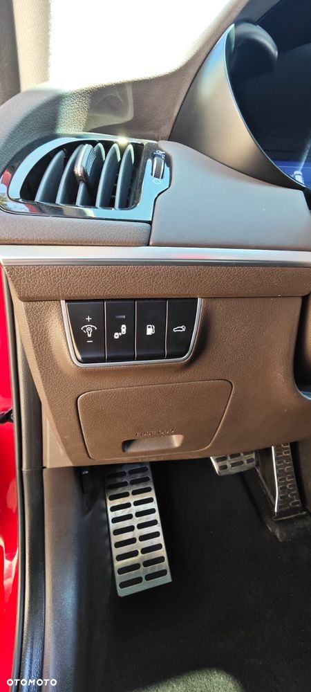 Kia Stinger 2.0 T-GDI GT Line - 17