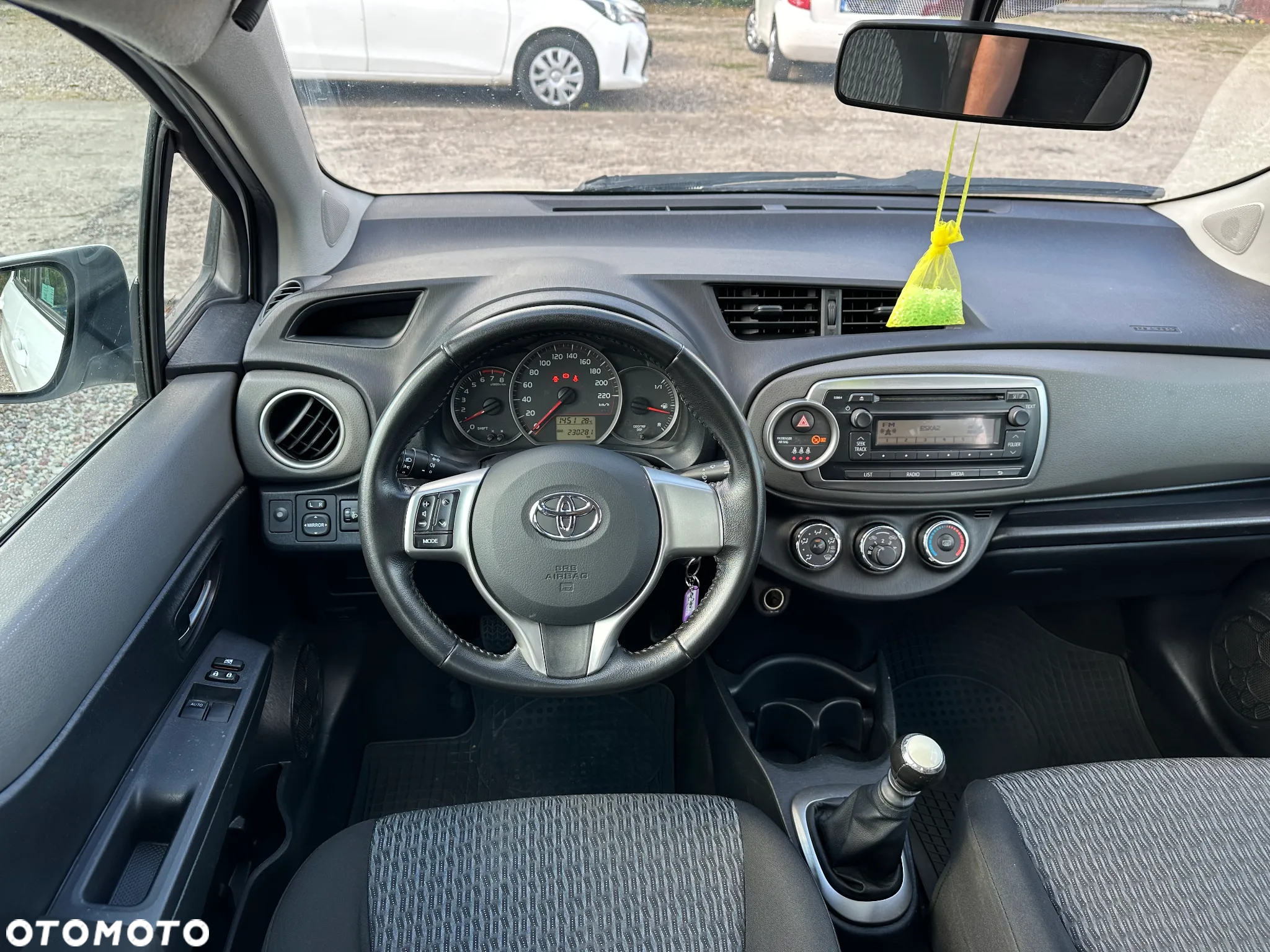 Toyota Yaris - 15