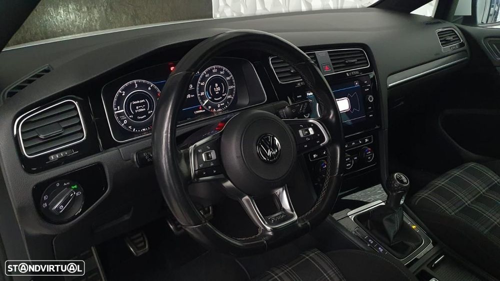 VW Golf 2.0 TDI GTD - 15