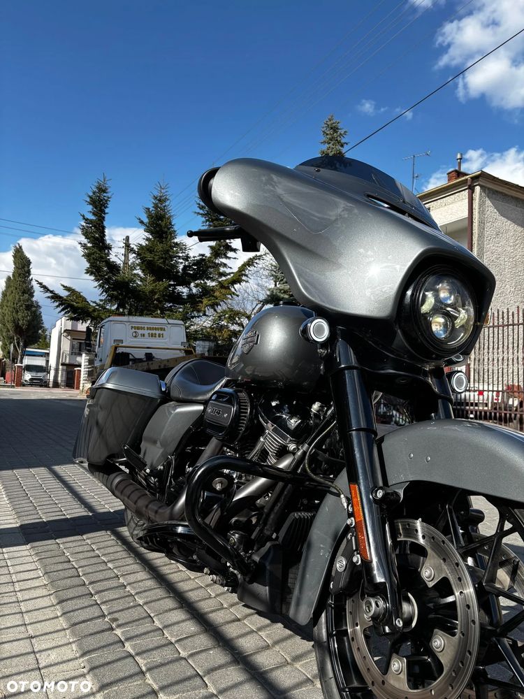 Harley-Davidson Touring Street Glide - 8