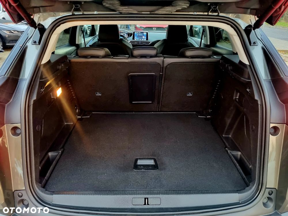 Peugeot 3008 1.2 PureTech Allure S&S - 13