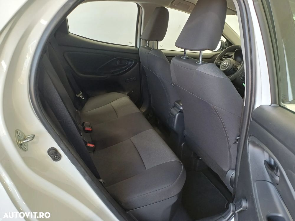 Toyota Yaris - 22