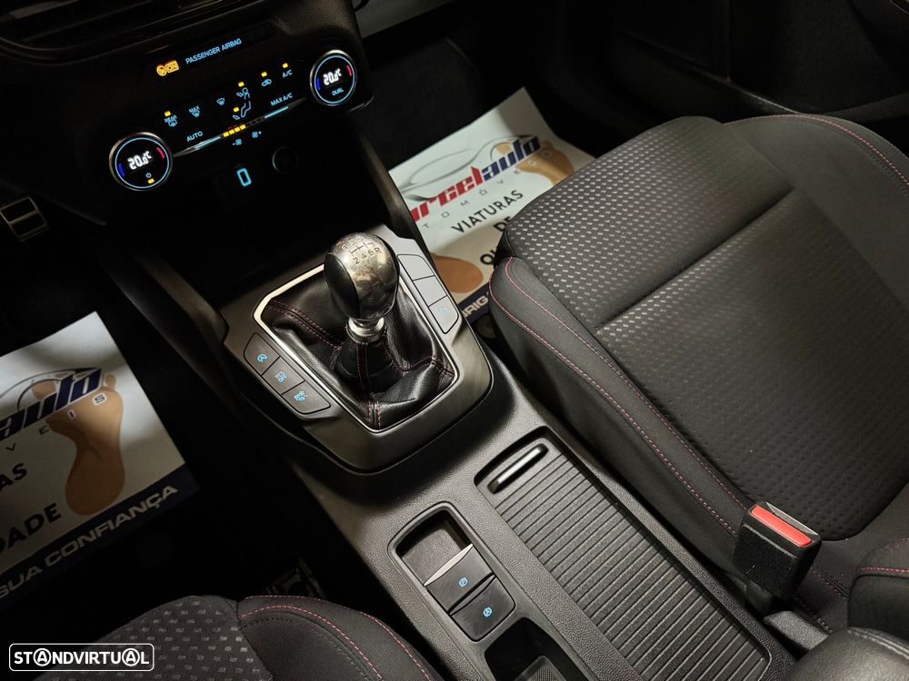 Ford Focus 1.0 EcoBoost ST-Line - 43