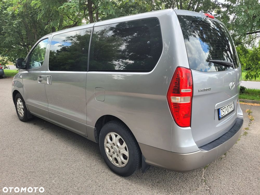 Hyundai H-1 2.5 CRDi Premium - 4