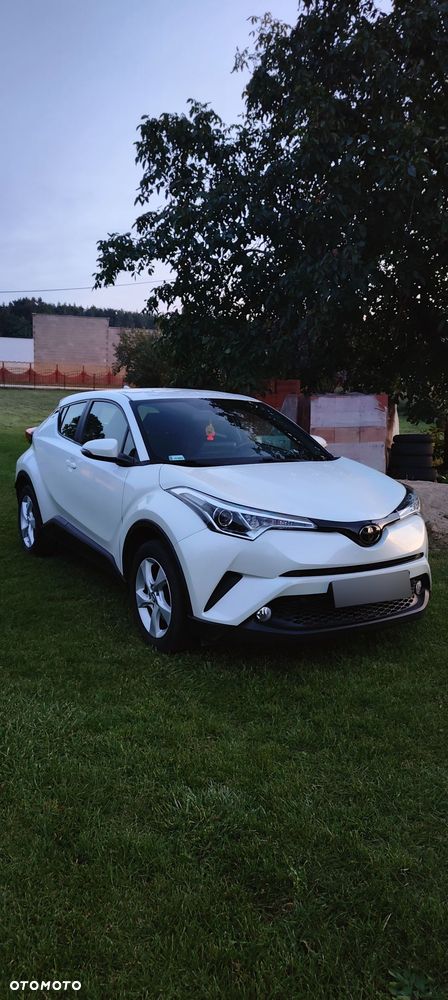 Toyota C-Hr 2017 photo 2
