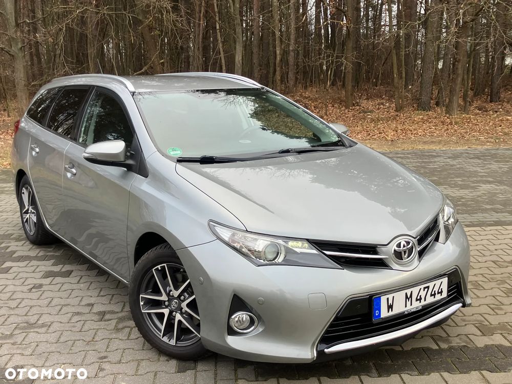 Toyota Auris 2.0 D-4D Executive - 16