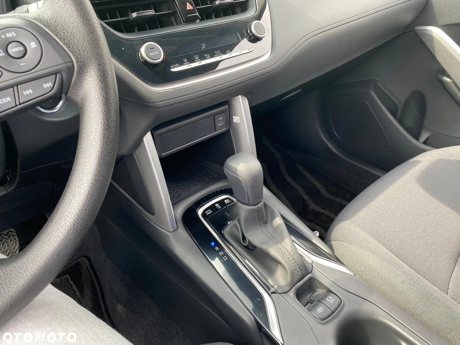 Toyota Corolla Cross - 15