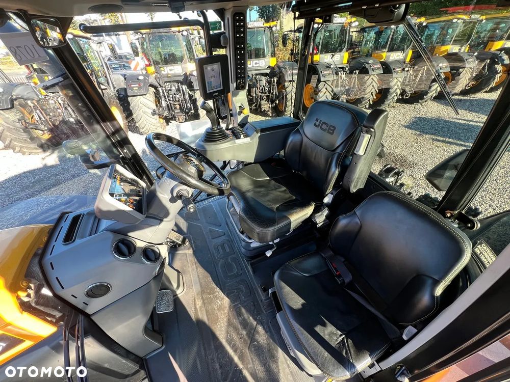 JCB Fastrac 4220 - 9
