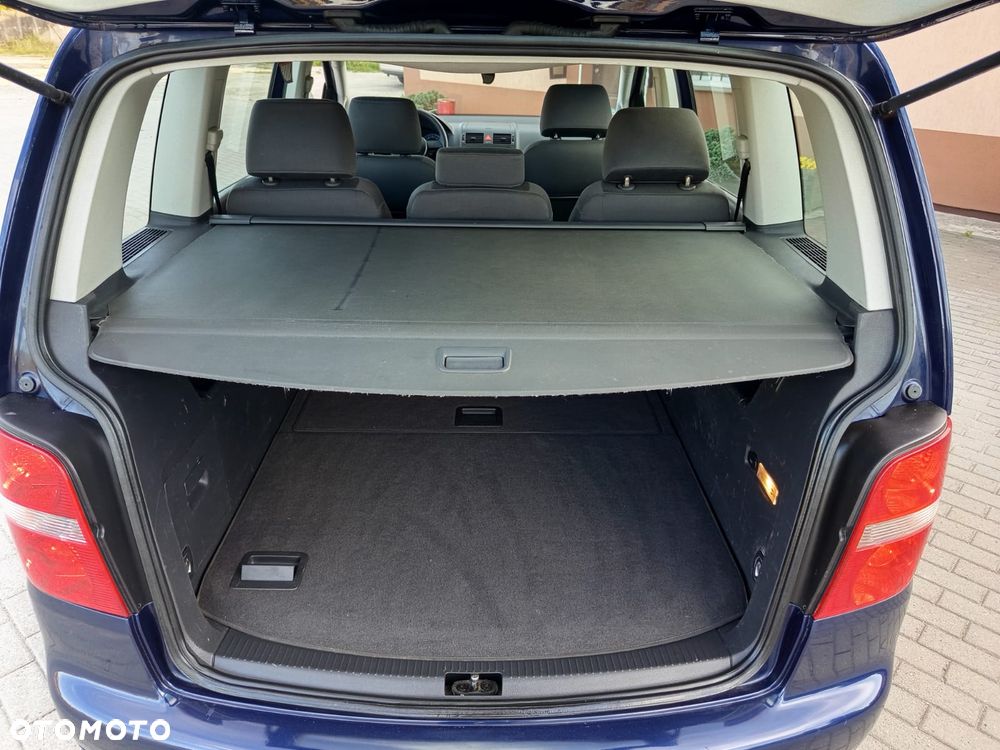 Volkswagen Touran 1.6 Basis - 18