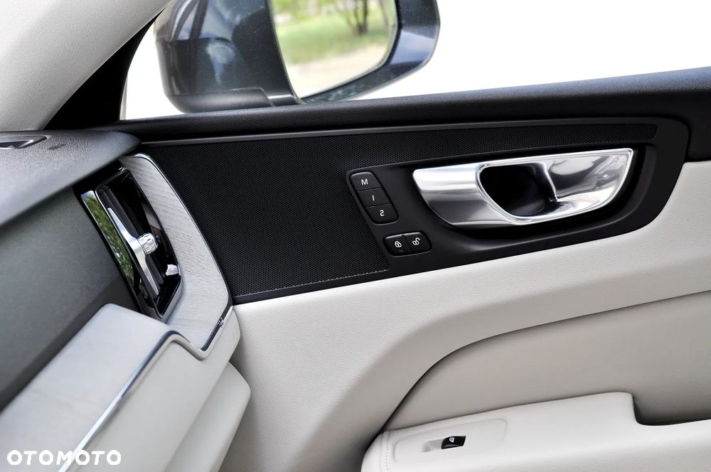 Volvo XC 60 B4 D Geartronic Inscription - 18