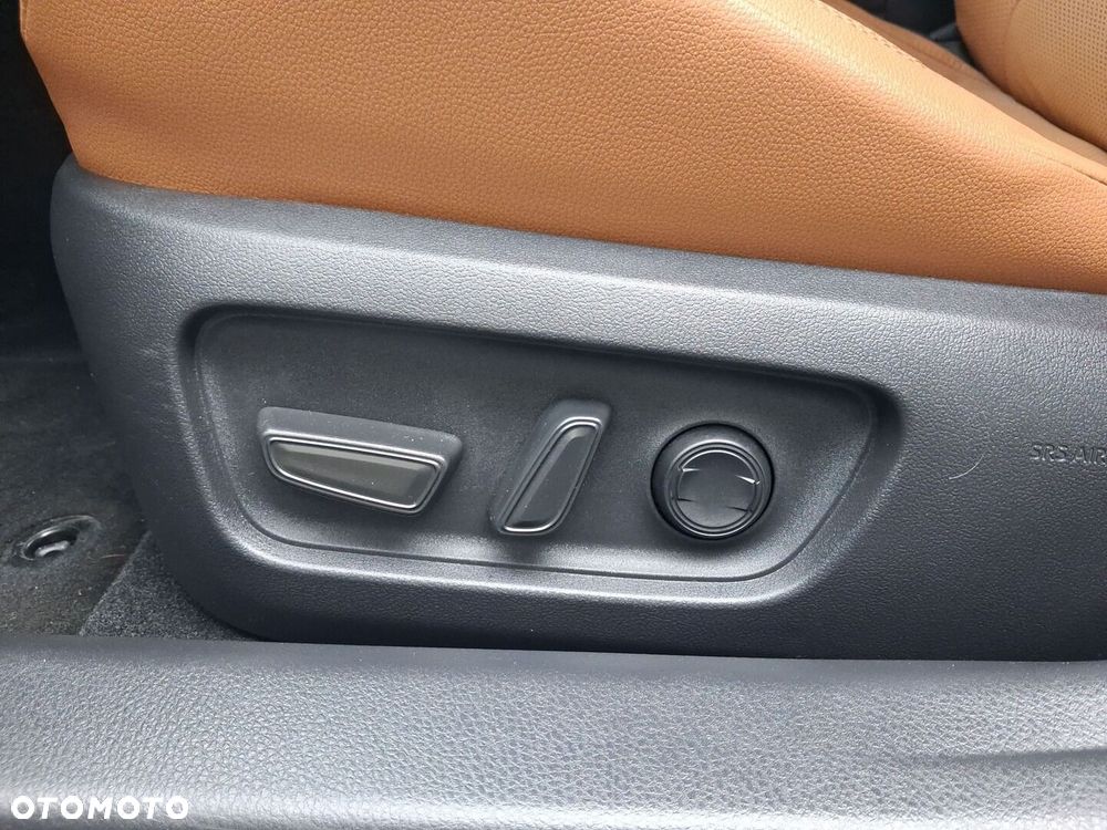 Toyota Camry - 20