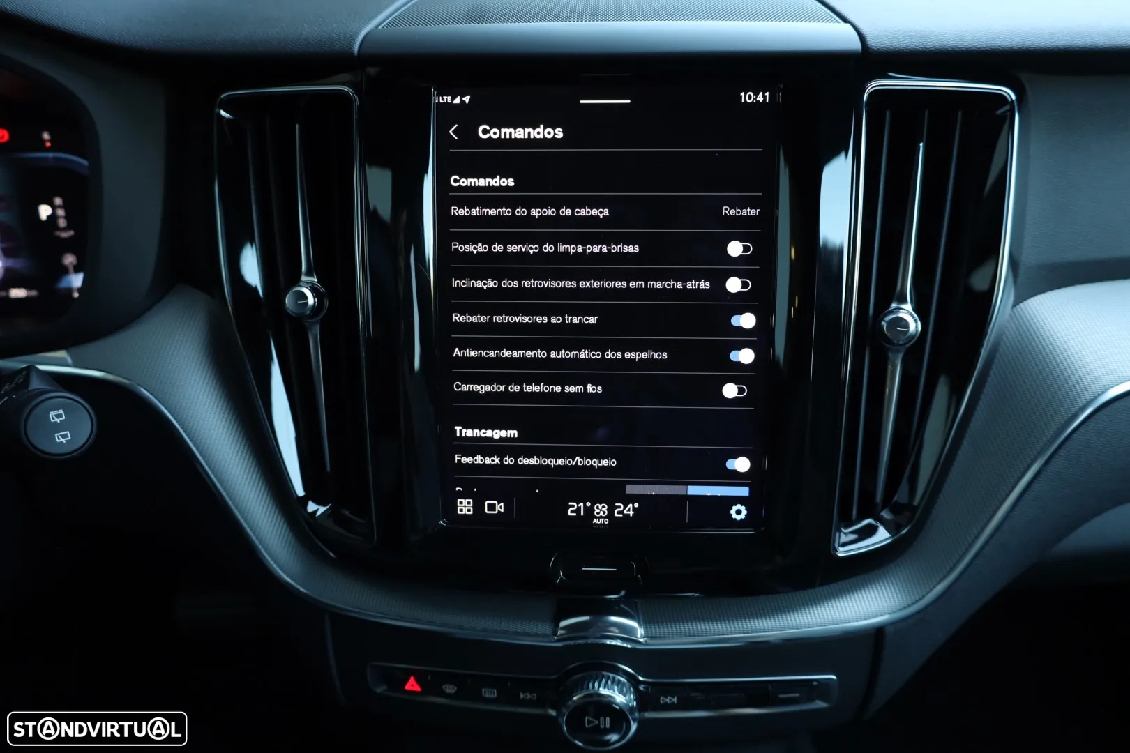 Volvo XC 60 2.0 B4 Plus Dark - 36