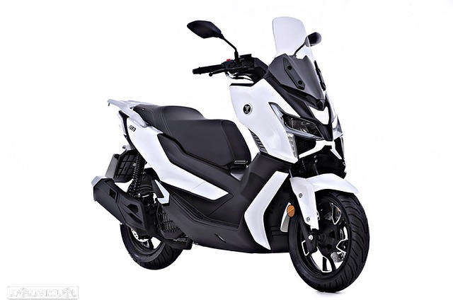 Voge SR1 - 4