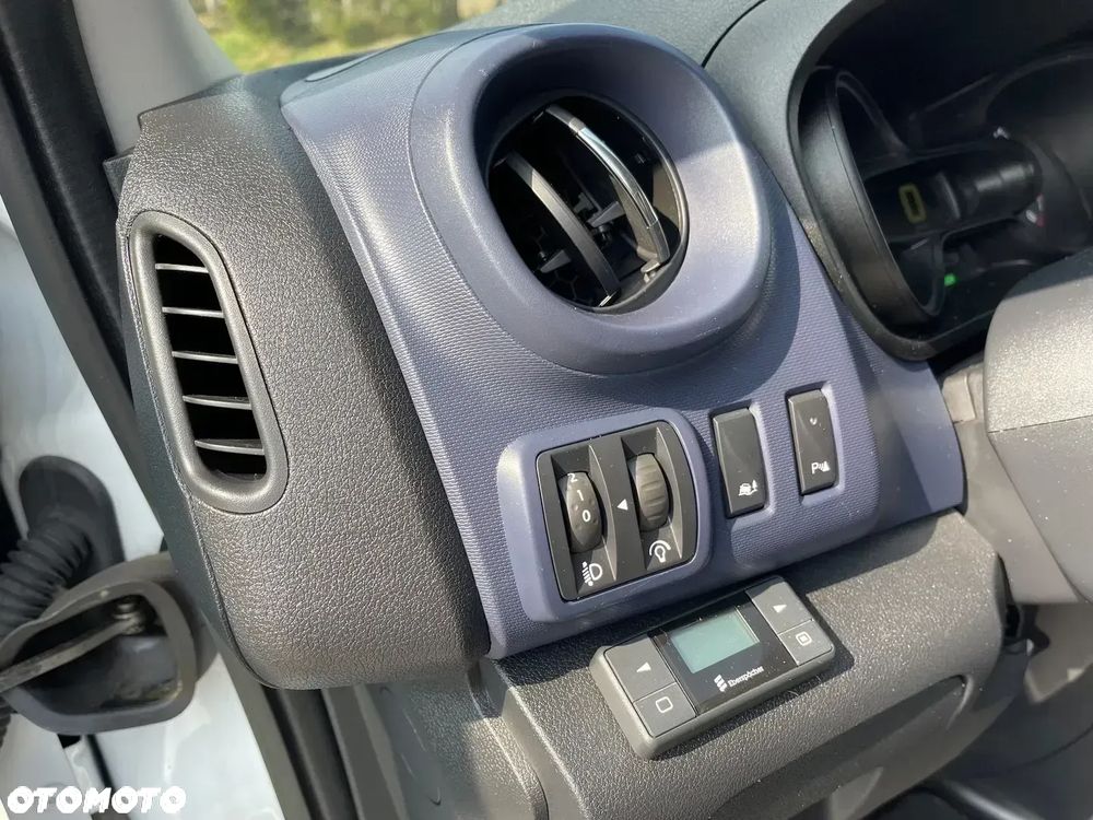 Opel Vivaro - 16