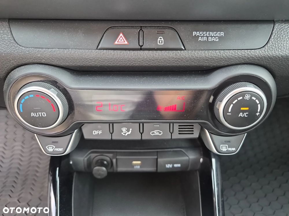 Kia Stonic 1.2 L Business Line - 22