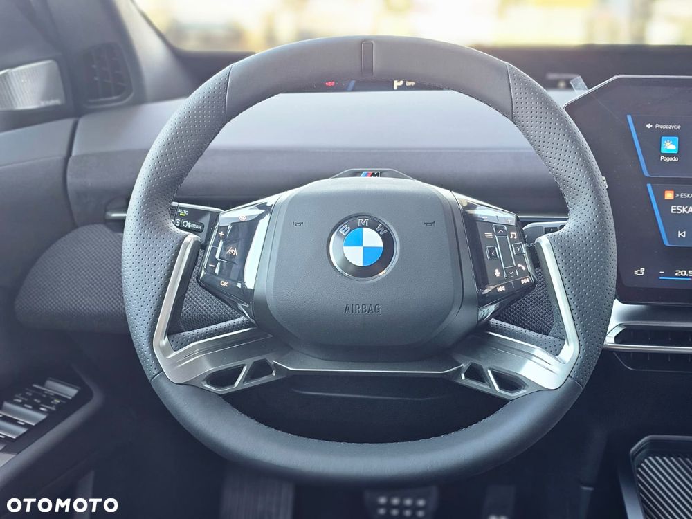 BMW iX3 - 25