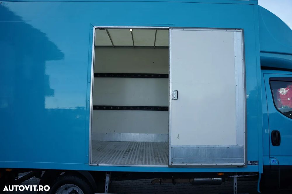 Iveco DAILY 35-160 / CONTAINER - 4,3 M / IZOTERM / DHOLLANDIA LIFT - 750 KG / DUBLU / IMPORTAT / EURO 6 - 22