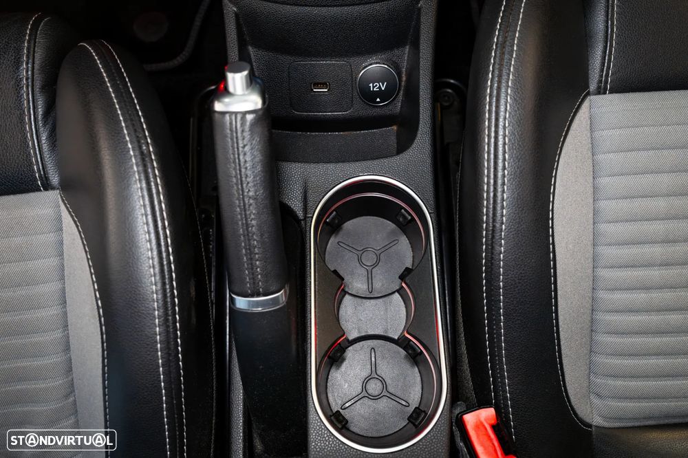 Ford Fiesta 1.6 T ST - 34