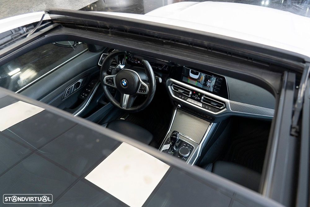 BMW 320 d Pack Desportivo M Auto - 54