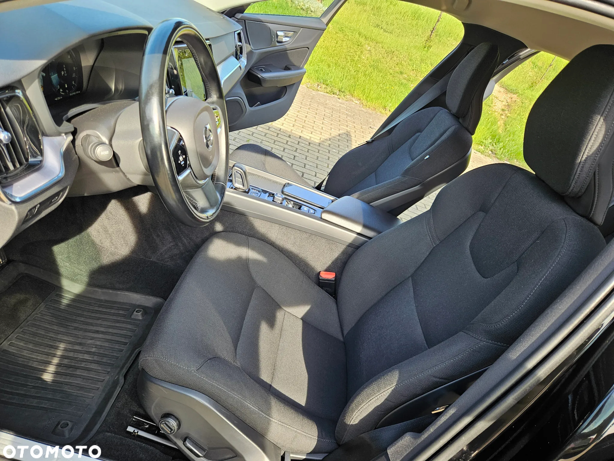 Volvo V60 D4 Momentum Pro - 14