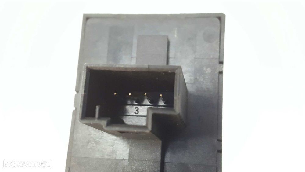 CONTROLE DE ABERTURA DE TRONCO/PORTÃO VOLKSWAGEN TOUAREG (7LA) V6 - 4