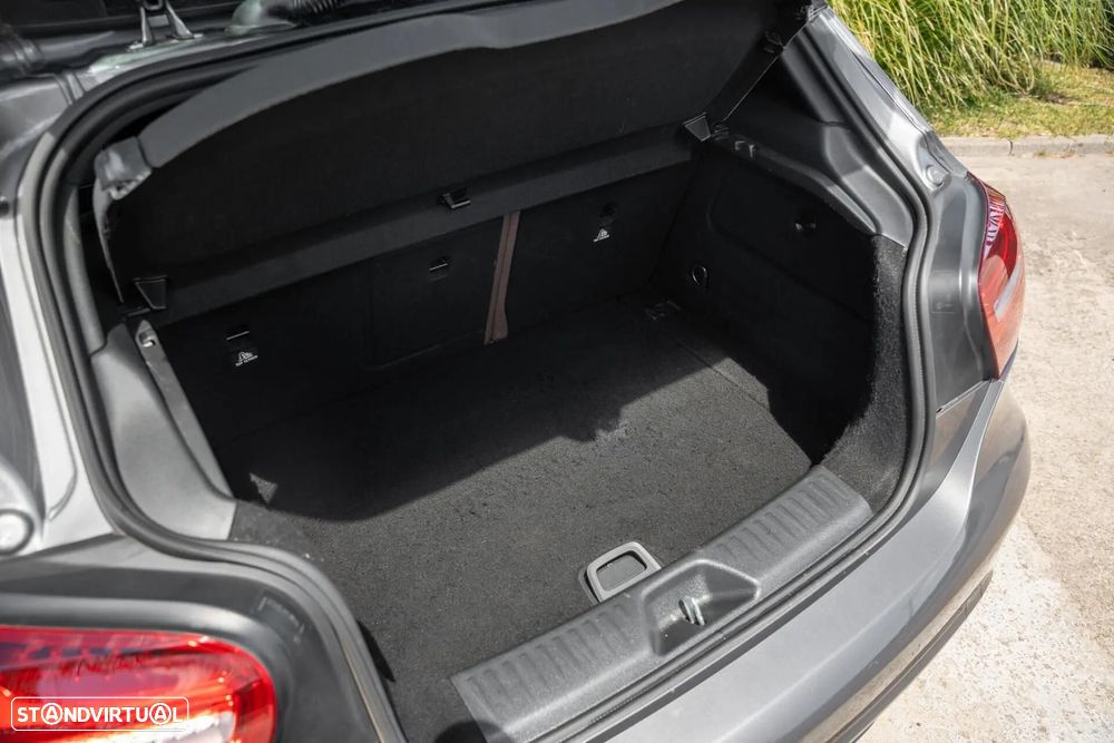 Mercedes-Benz A 200 d 4Matic 7G-DCT AMG Line - 20