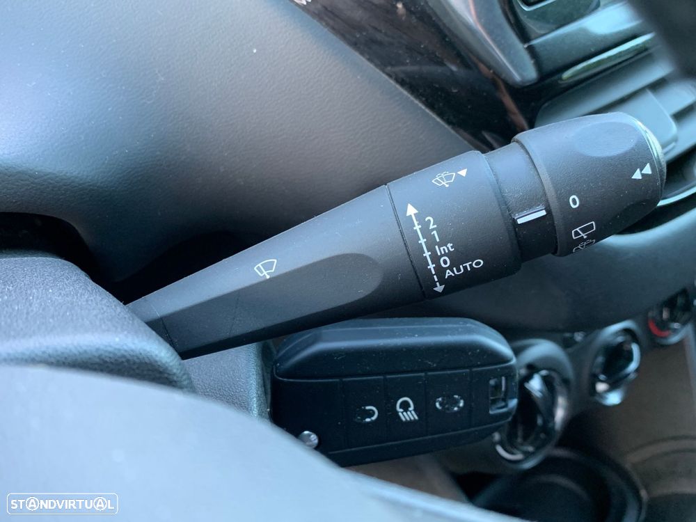 Peugeot 208 1.2 PureTech Allure - 37