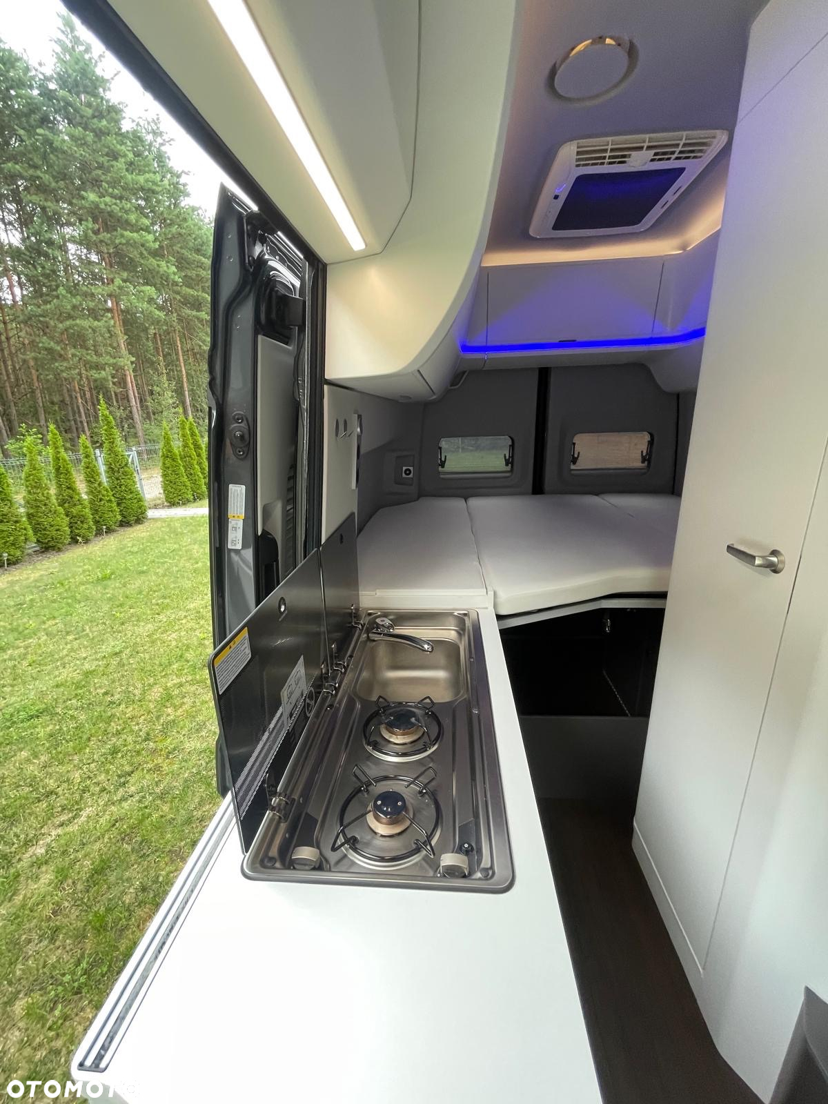 Volkswagen Crafter Grand California 600 - 17