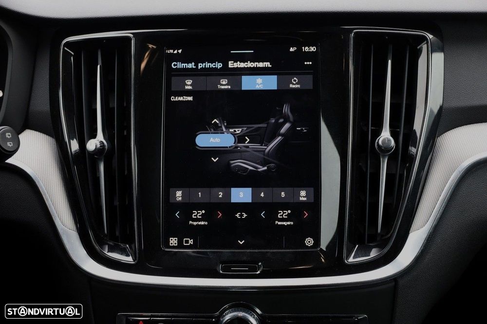 Volvo V60 2.0 T6 AWD TE Plus Dark - 28