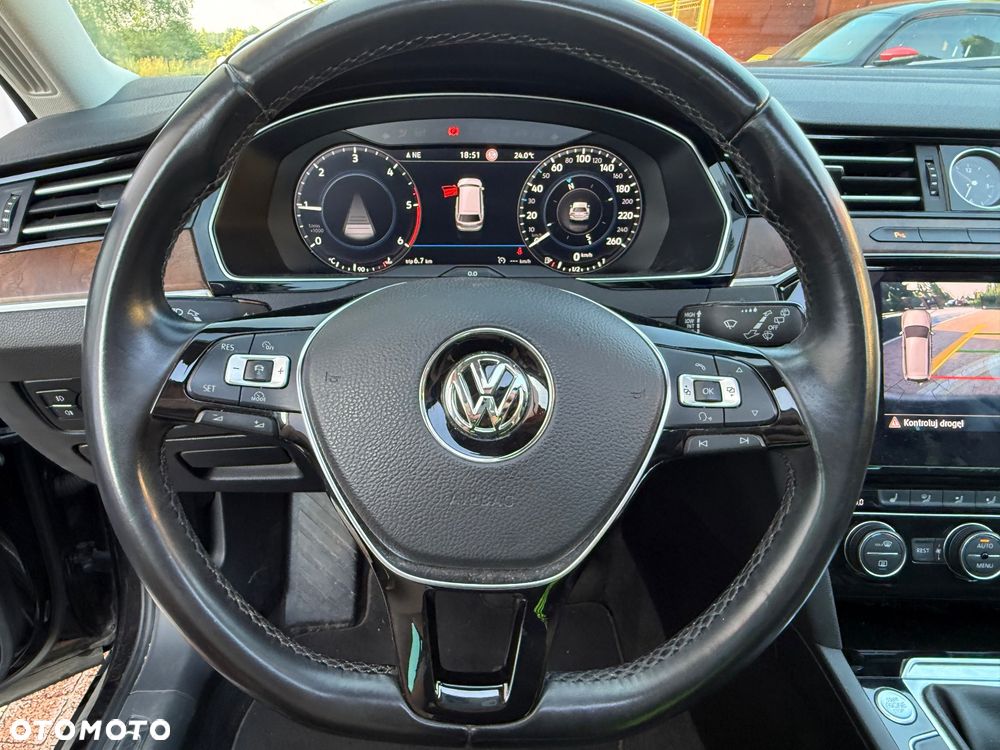 Volkswagen Passat Variant 2.0 TDI BMT Highline - 34