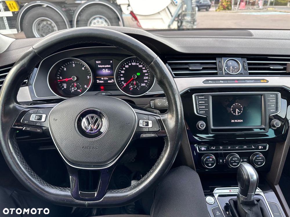 Volkswagen Passat 2.0 TDI SCR (BlueMotion Technology) DSG Highline - 6