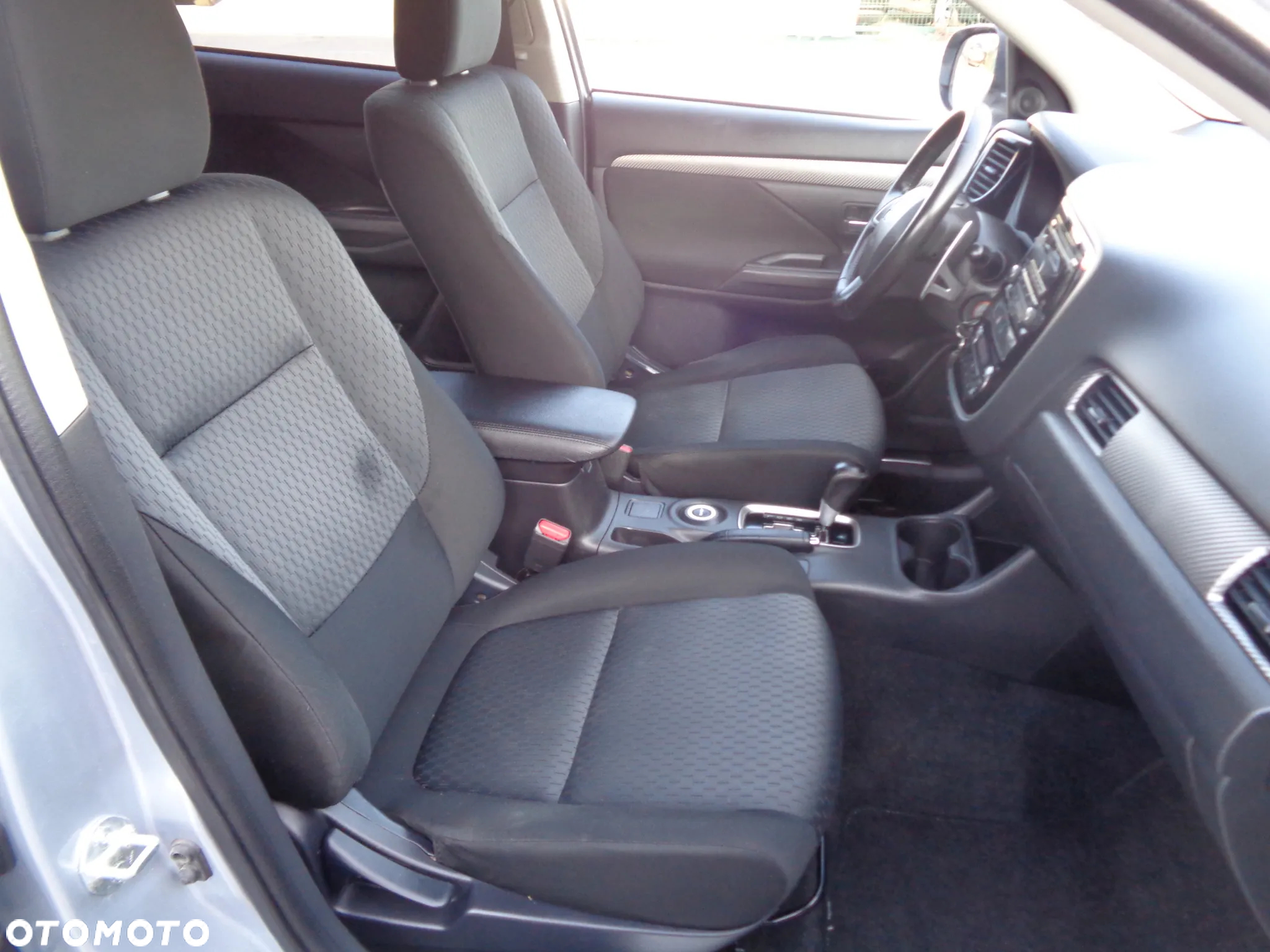 Mitsubishi Outlander - 18