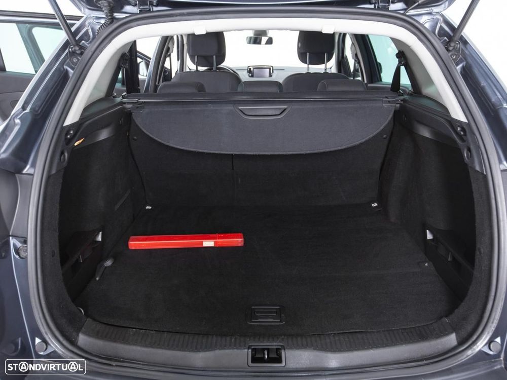Renault Mégane Sport Tourer — fotografia 10