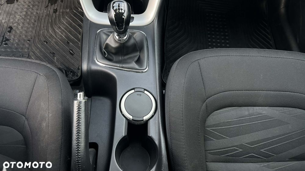 Kia Ceed - 21
