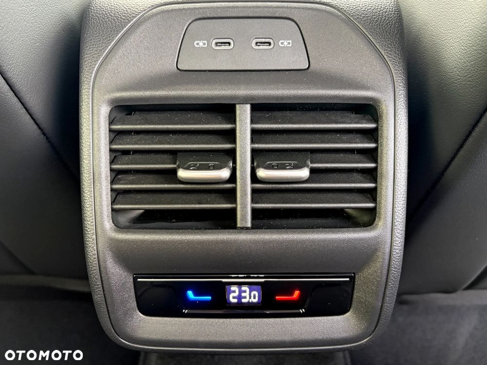 Volkswagen Passat Variant 1.5 TSI eHybrid PHEV 150kW Business Plus DSG - 31
