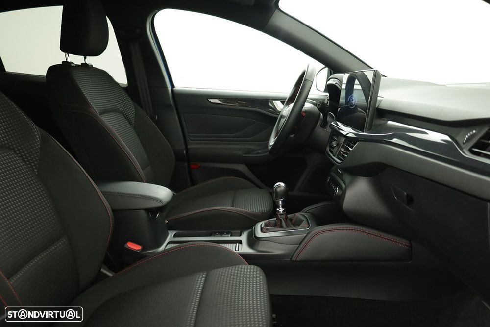 Ford Focus 1.0 EcoBoost MHEV ST-Line X - 21