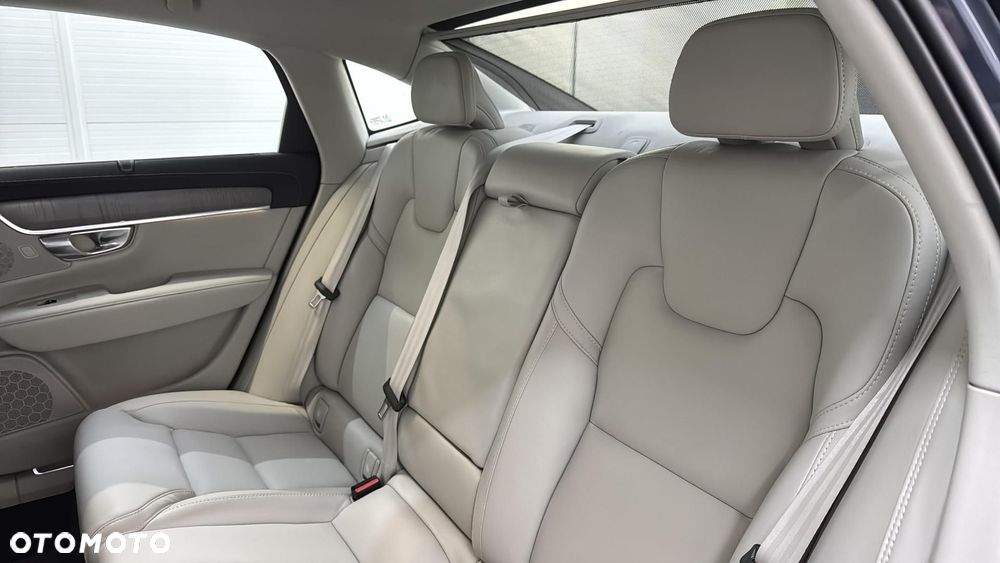 Volvo S90 B5 D AWD Plus Bright - 19