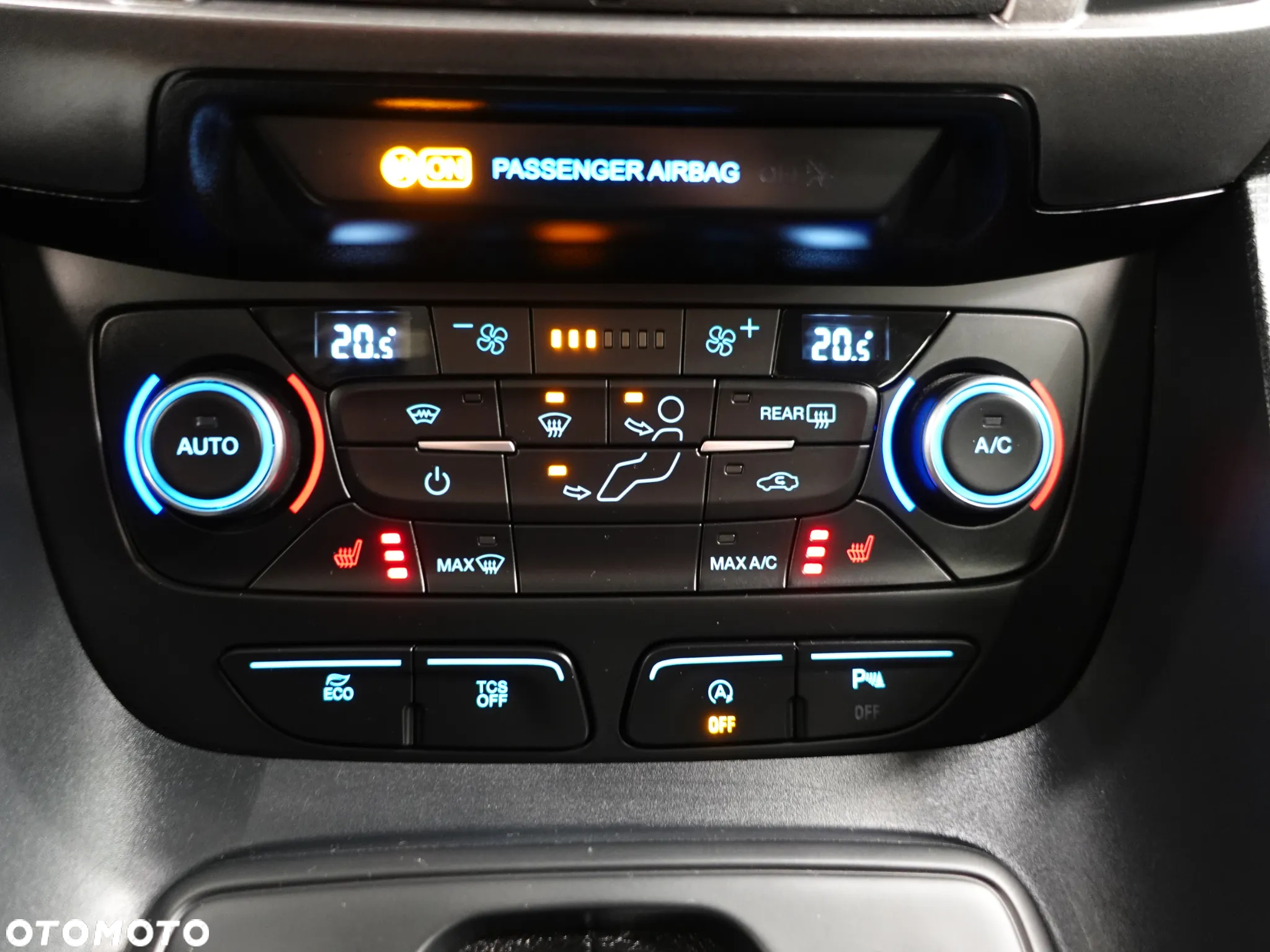 Ford Tourneo Connect 1.5 EcoBlue Start-Stop Active - 36