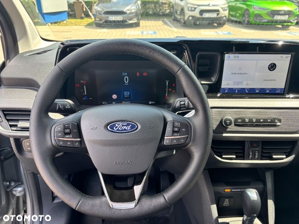 Ford Transit Courier - 17